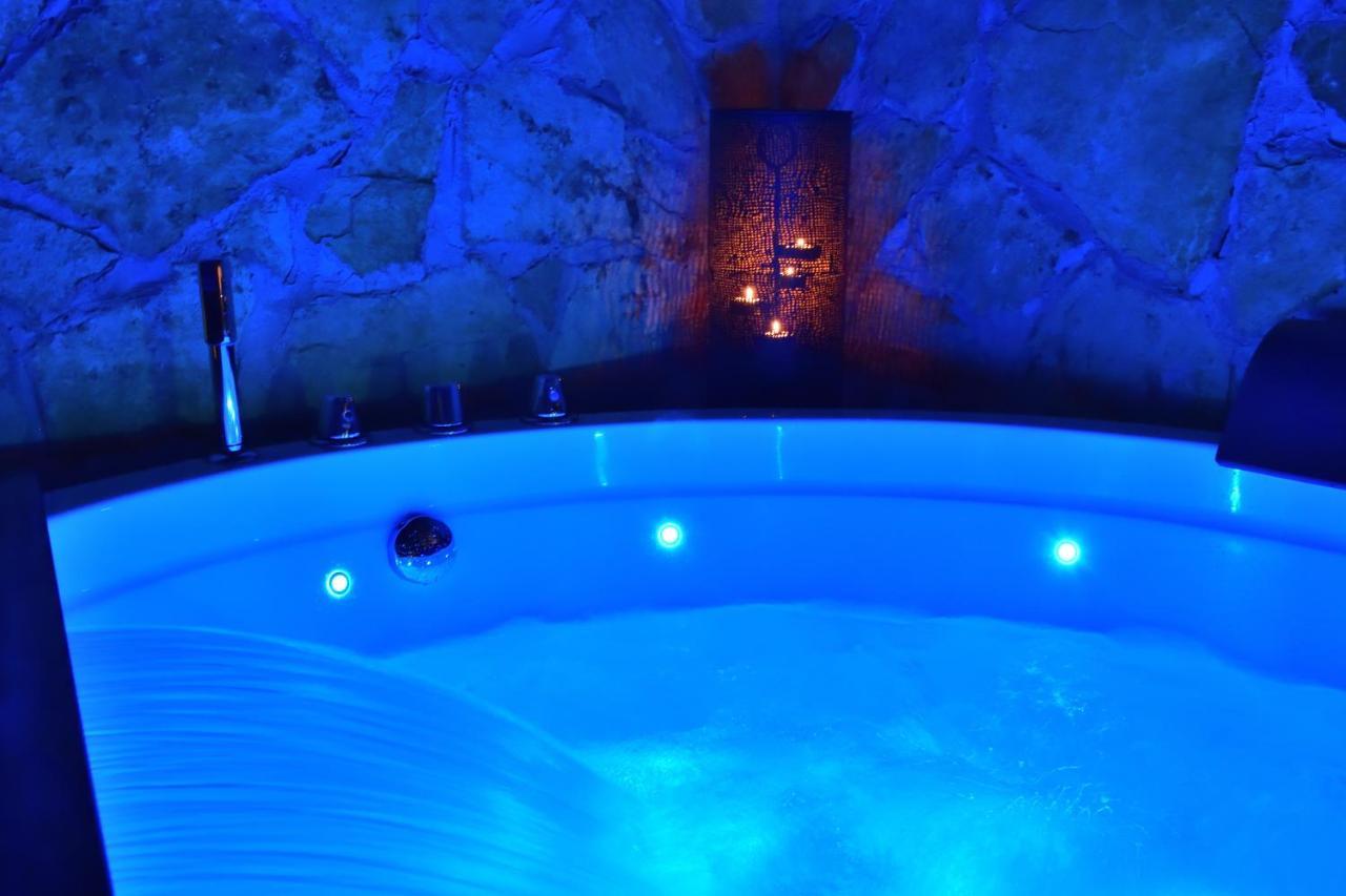 Spa Room Sicilia - Intera Casa Con Spa Privata Jacuzzi Sauna Bagno Di Vapore Ad Uso Illimitato Rosolini Buitenkant foto