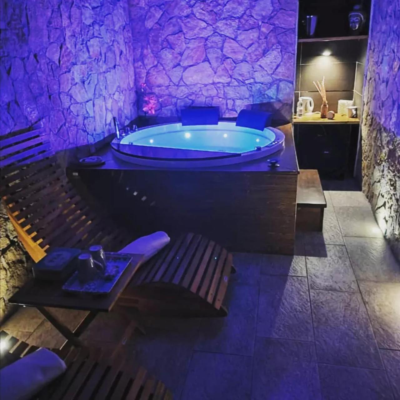 Spa Room Sicilia - Intera Casa Con Spa Privata Jacuzzi Sauna Bagno Di Vapore Ad Uso Illimitato Rosolini Buitenkant foto